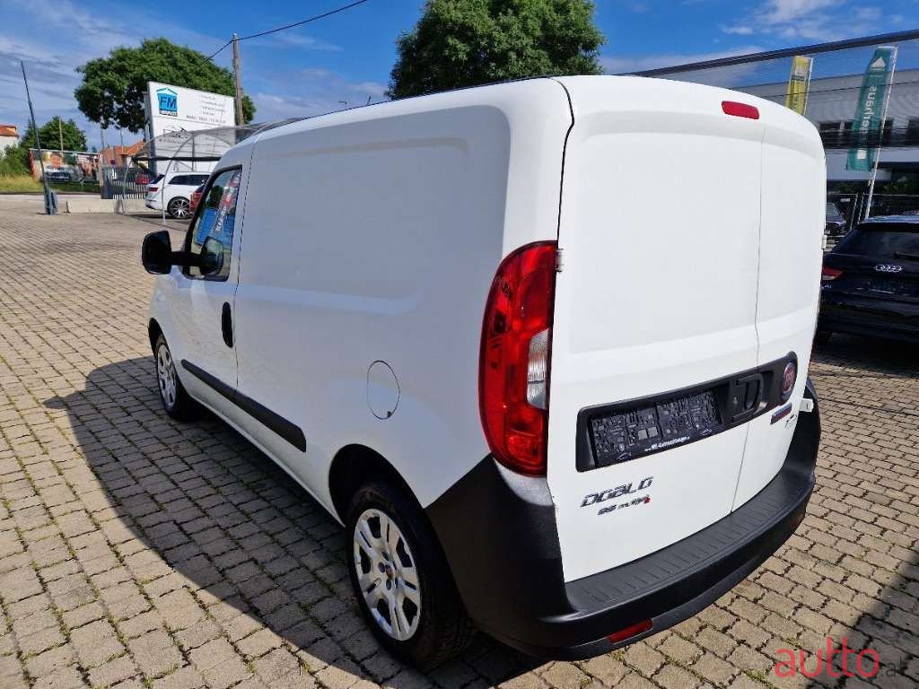 2017' Fiat Doblo photo #5