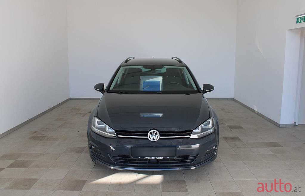 2016' Volkswagen Golf photo #3
