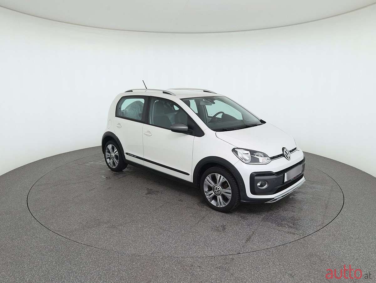 2017' Volkswagen Up! photo #2