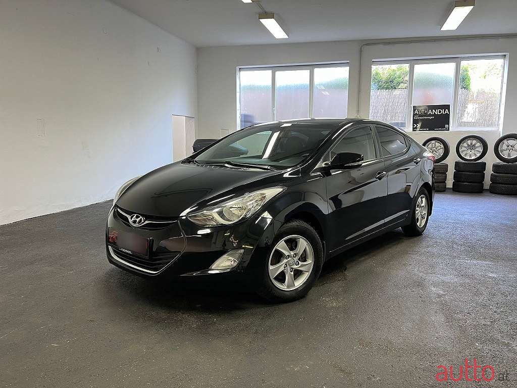 2012' Hyundai Elantra photo #2