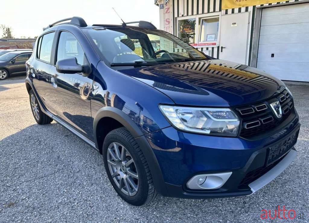 2017' Dacia Sandero photo #5