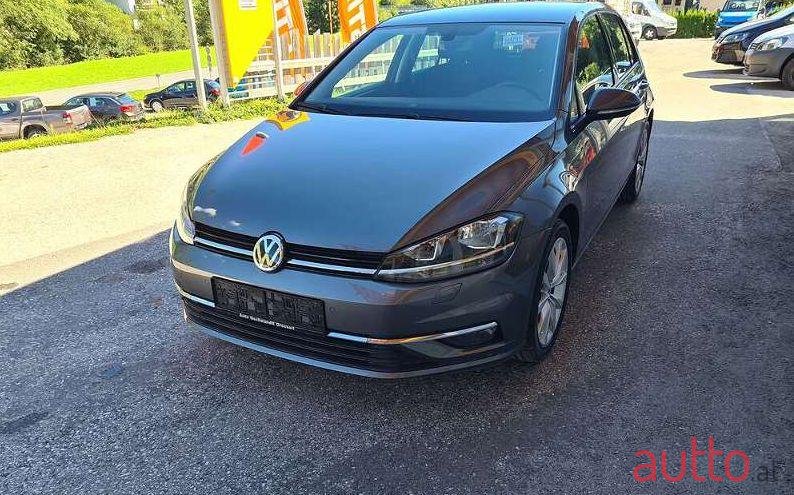 2019' Volkswagen Golf photo #1