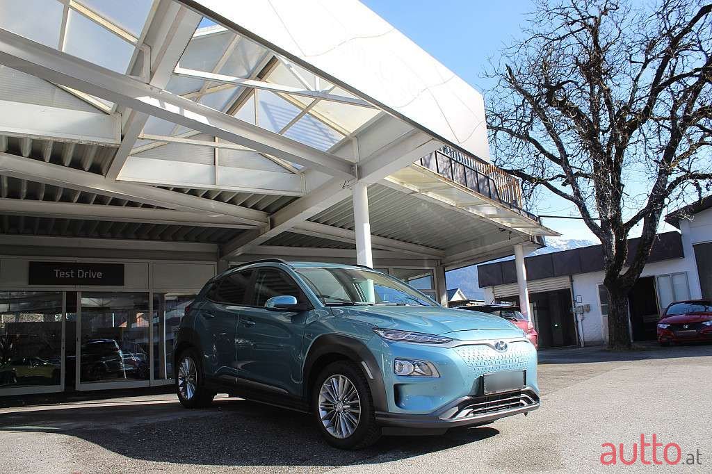 2020' Hyundai Kona photo #3