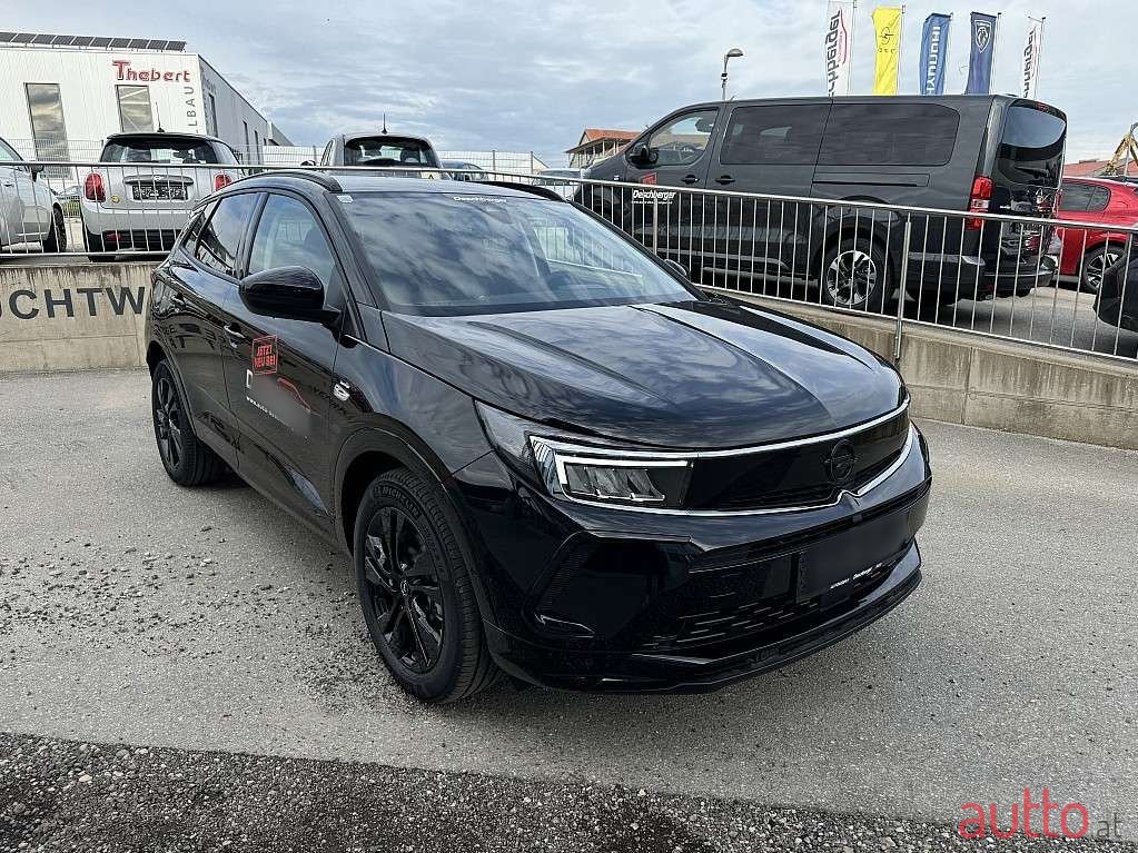 2024' Opel Grandland photo #1