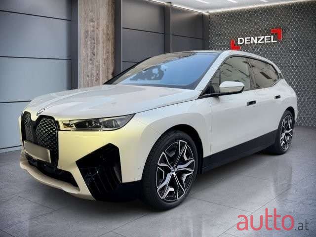 2022' BMW iX photo #1