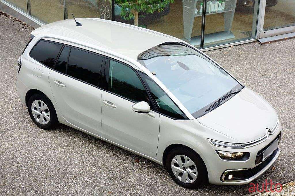 2019' Citroen Grand C4 SpaceTourer photo #4