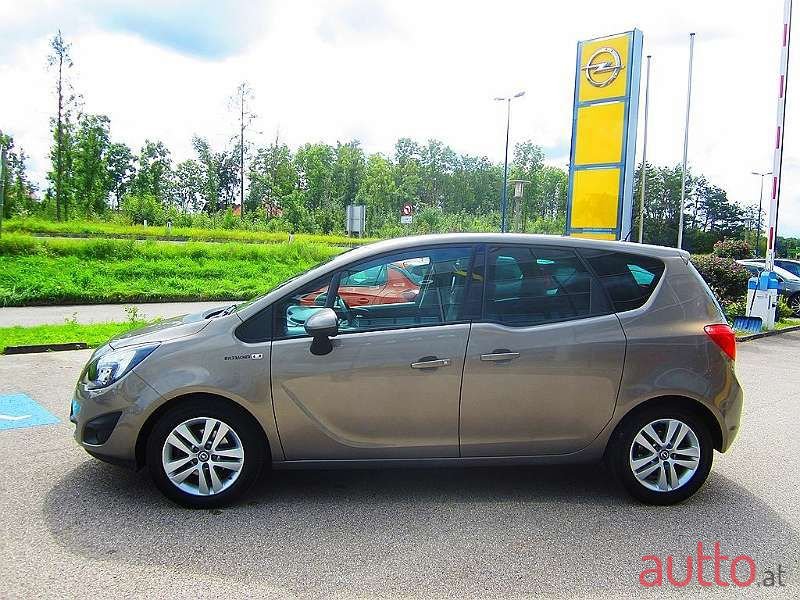 2011' Opel Meriva photo #3