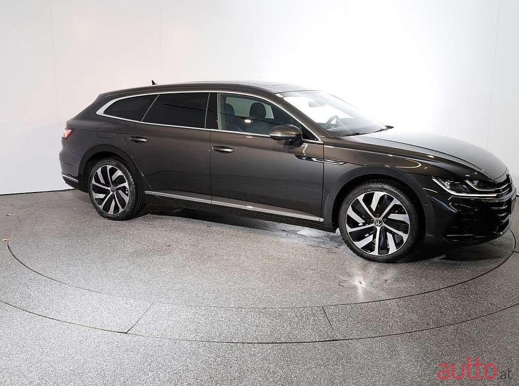 2023' Volkswagen Arteon photo #2