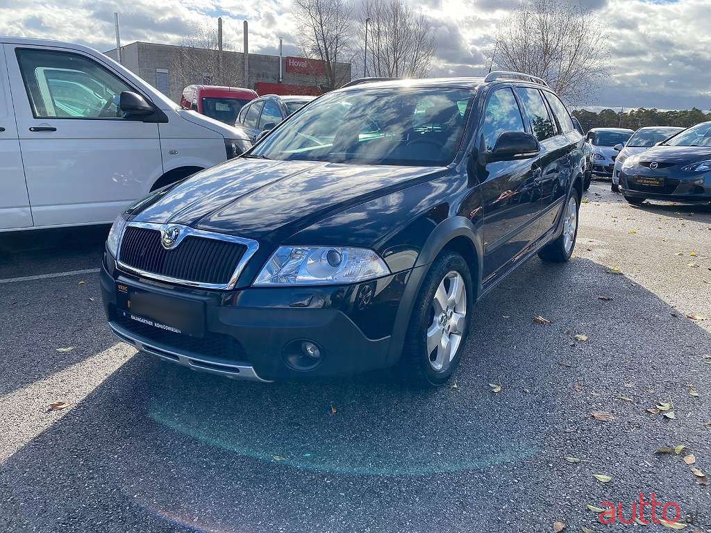 2009' Skoda Octavia photo #1