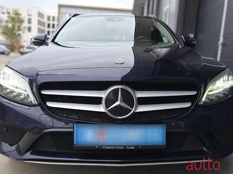 2019' Mercedes-Benz C-Klasse photo #2