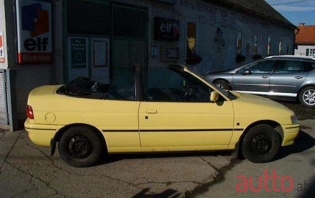 1994' Ford Escort photo #1