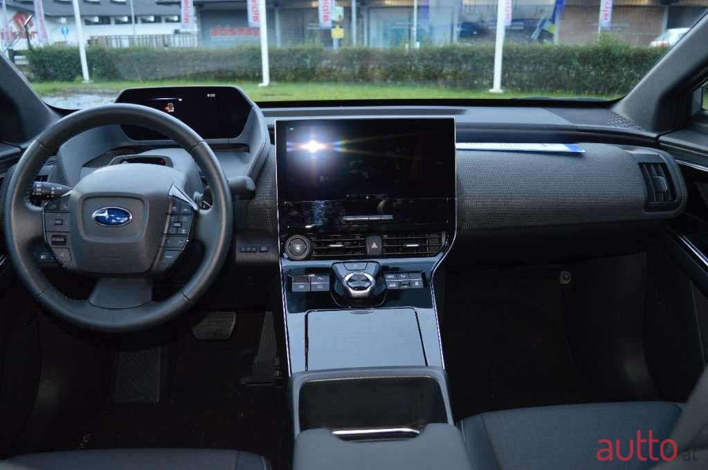 2022' Subaru Solterra photo #4