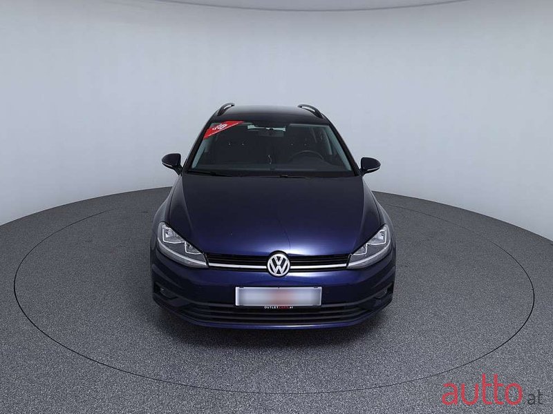 2020' Volkswagen Golf photo #2