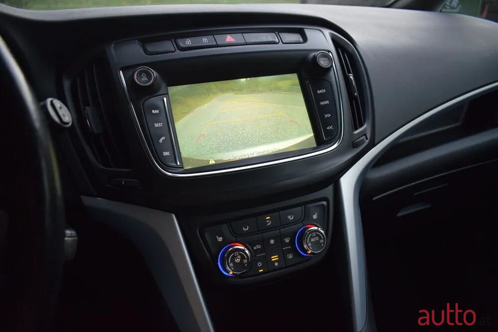 2017' Opel Zafira photo #3