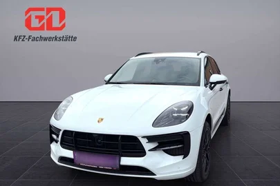 2020' Porsche Macan