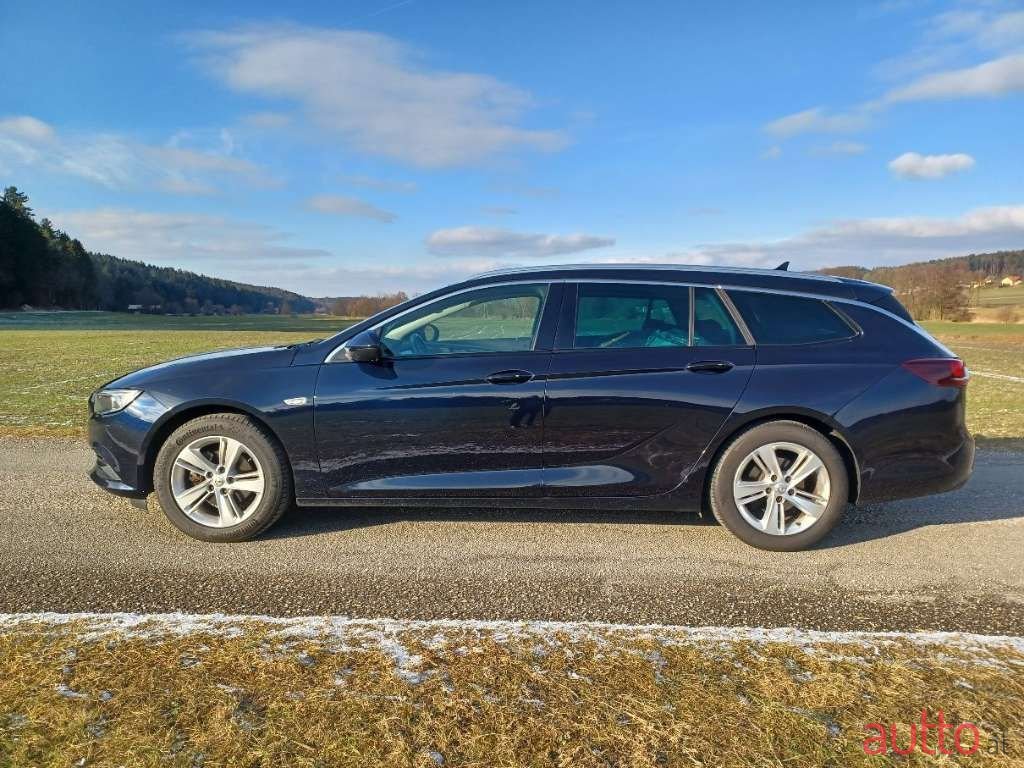 2020' Opel Insignia photo #5