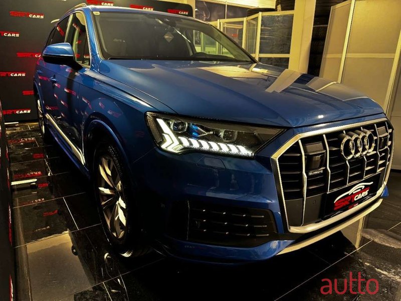 2020' Audi Q7 photo #4