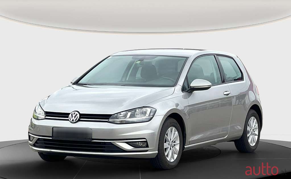 2017' Volkswagen Golf photo #6