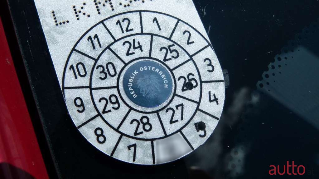 2009' Mitsubishi Colt photo #3