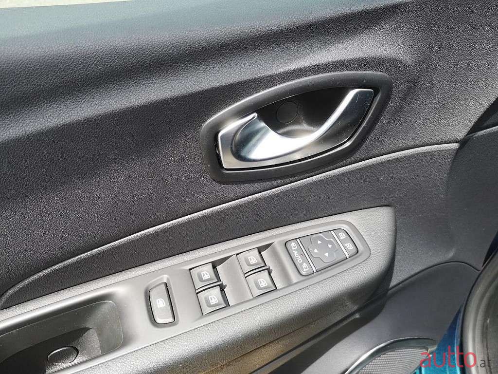 2020' Renault Captur photo #4