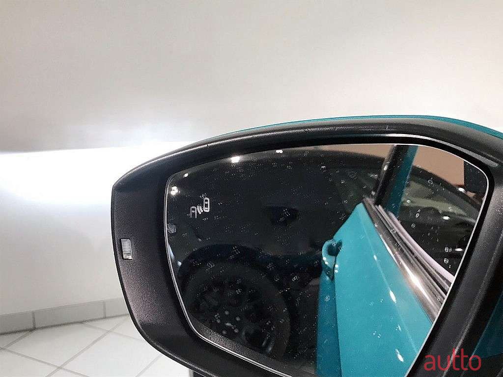 2019' Volkswagen T-Cross photo #4