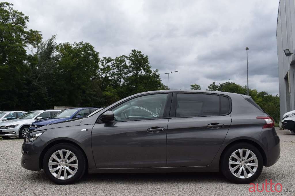 2016' Peugeot 308 photo #6