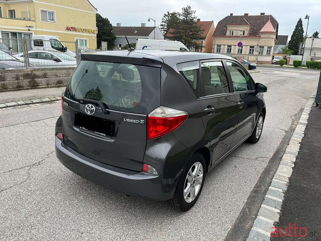 2012' Toyota Verso photo #5