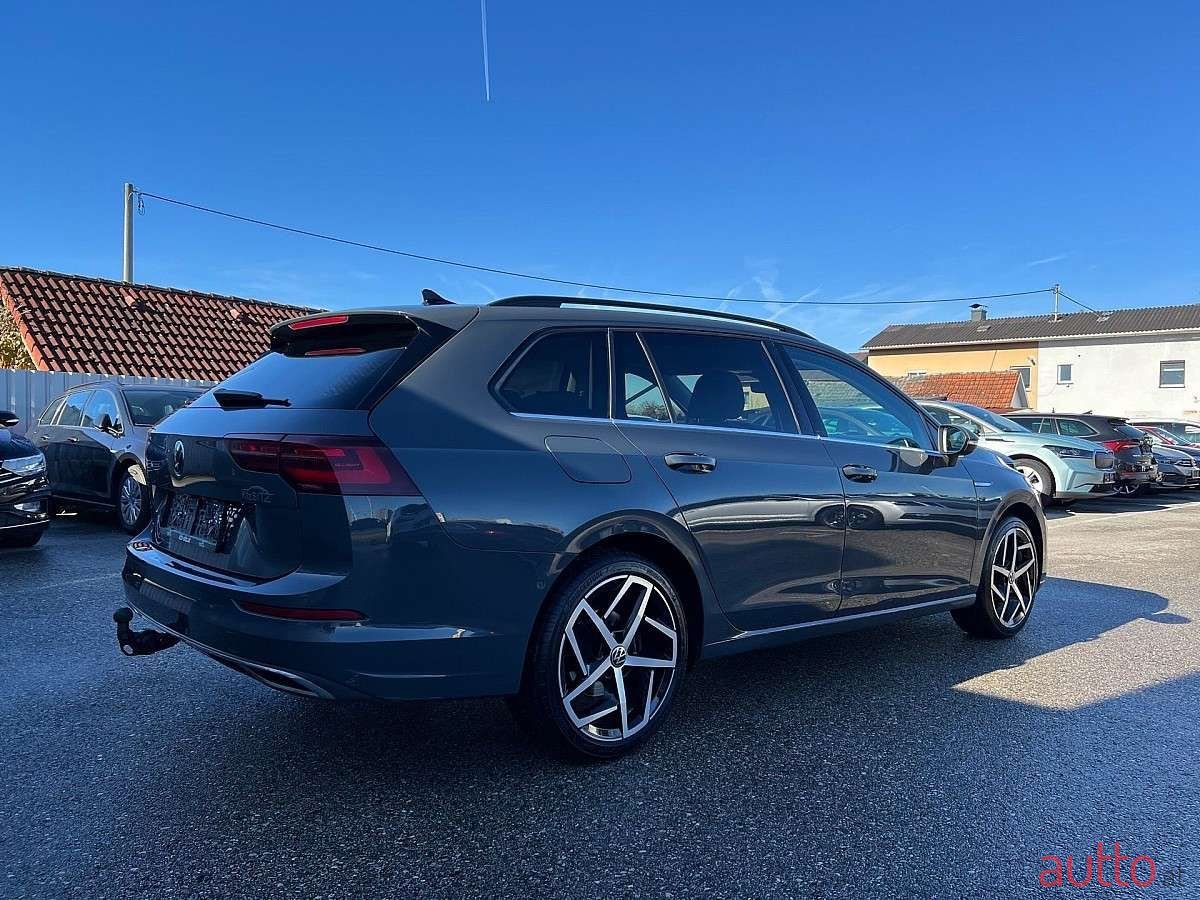 2021' Volkswagen Golf photo #3