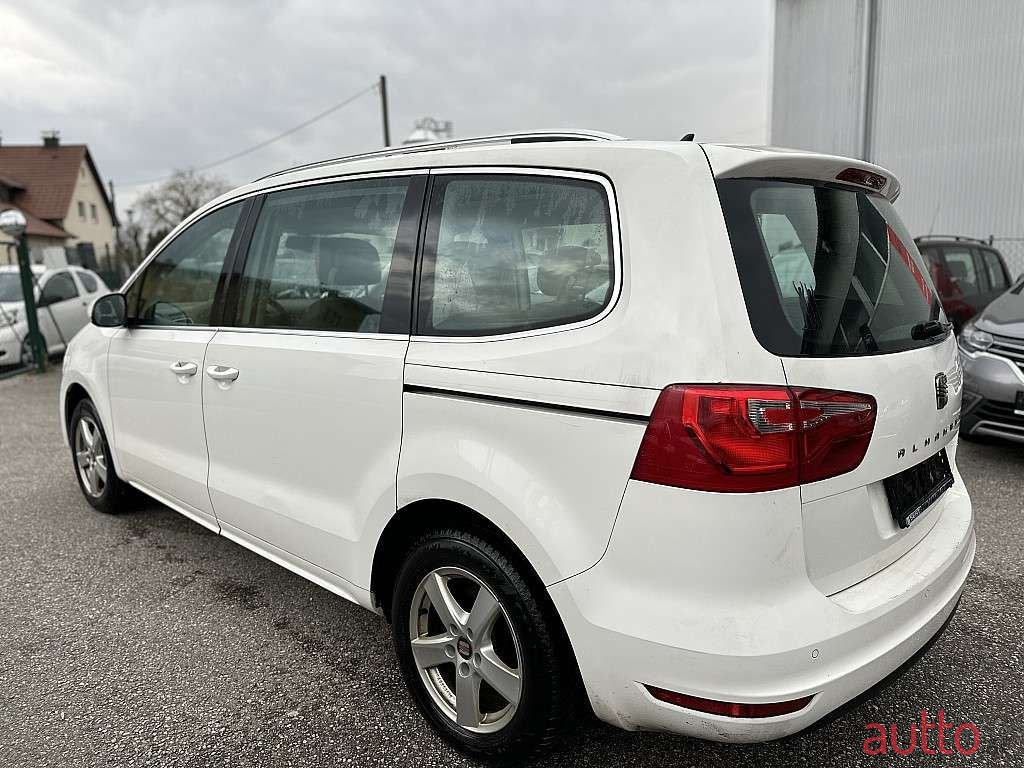 2012' SEAT Alhambra photo #4