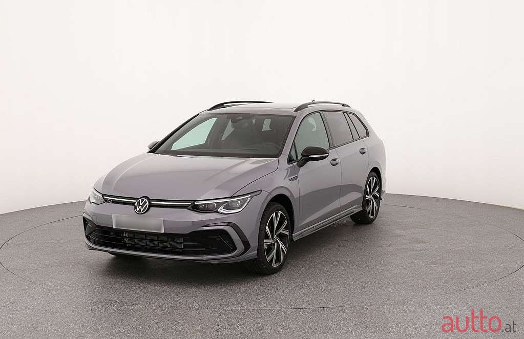 2023' Volkswagen Golf photo #1
