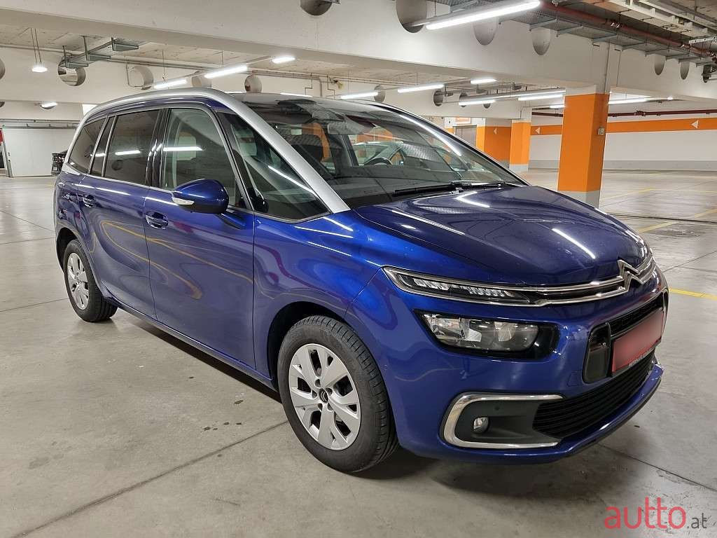 2017' Citroen C4 photo #2