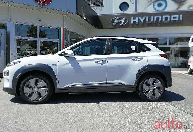 2020' Hyundai Kona photo #1