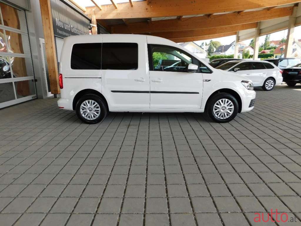 2016' Volkswagen Caddy photo #3