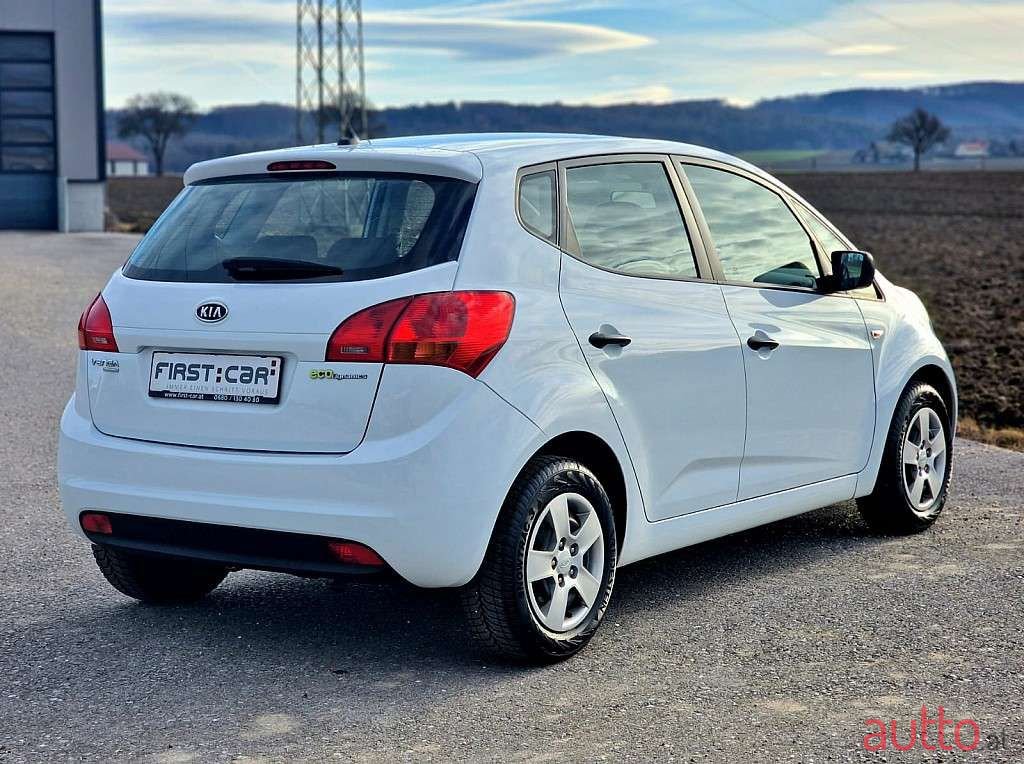 2013' Kia Venga photo #5