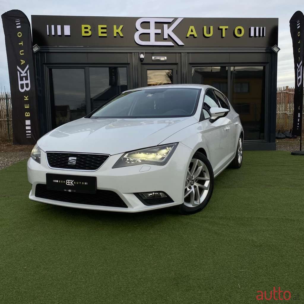 2013' SEAT Leon photo #2