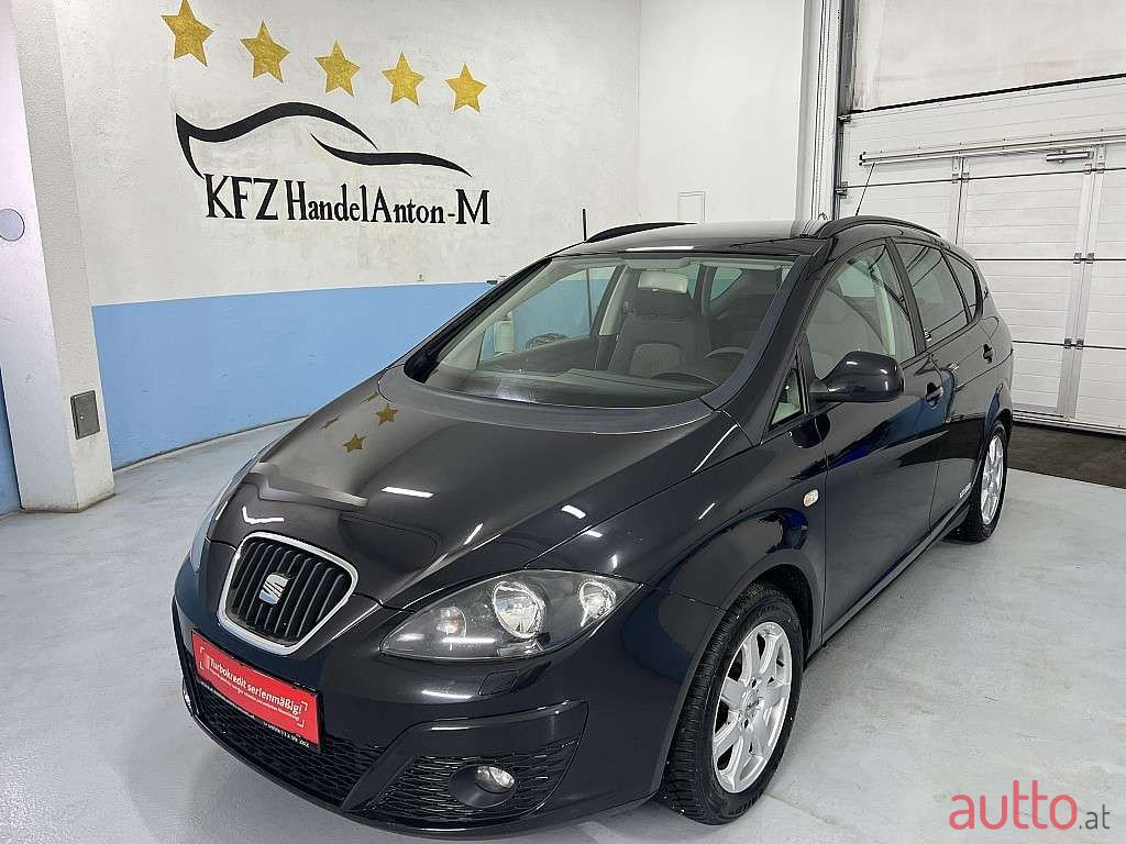 2010' SEAT Altea XL photo #1