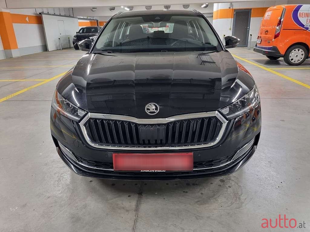 2020' Skoda Octavia photo #3