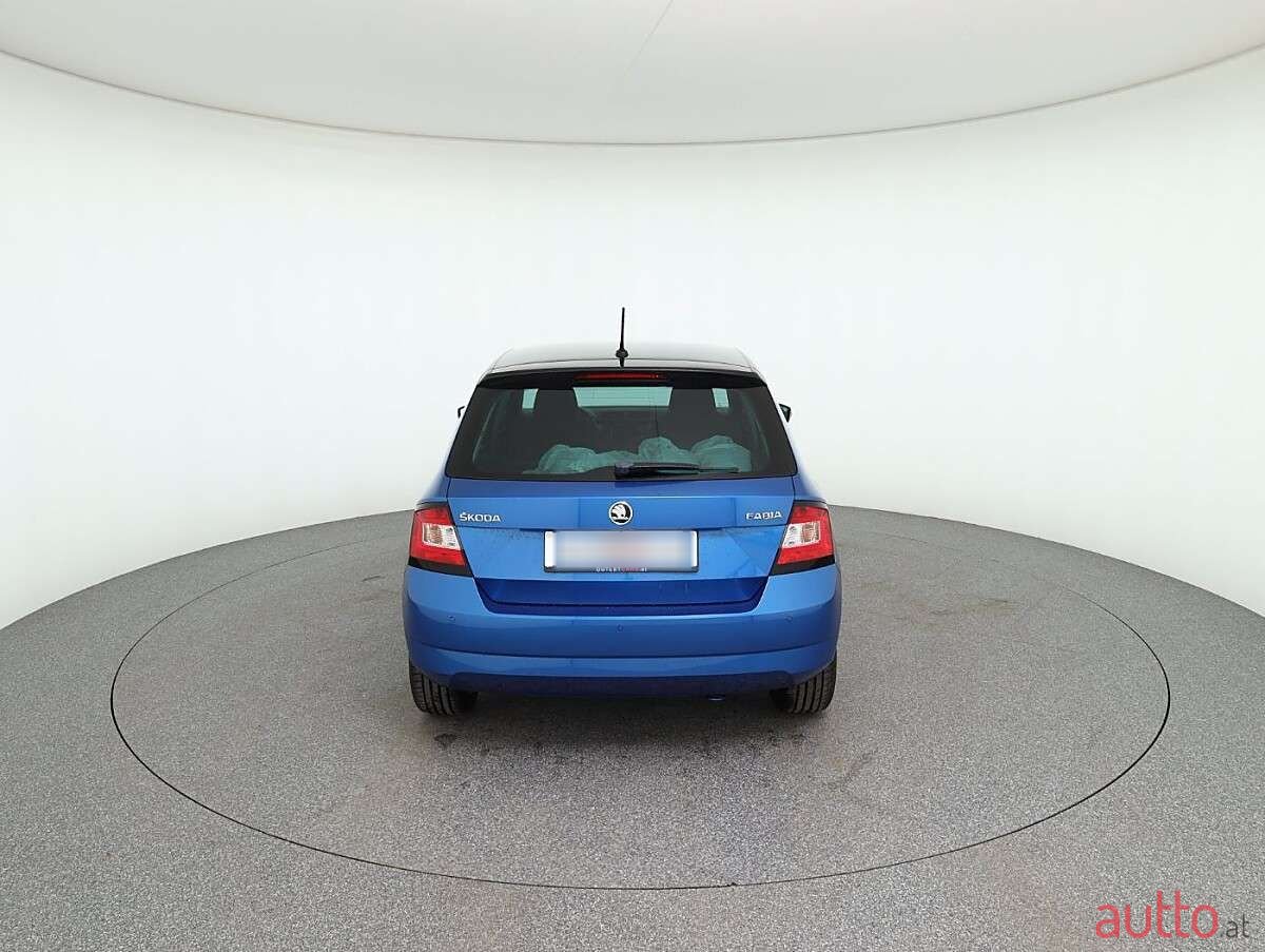2016' Skoda Fabia photo #4
