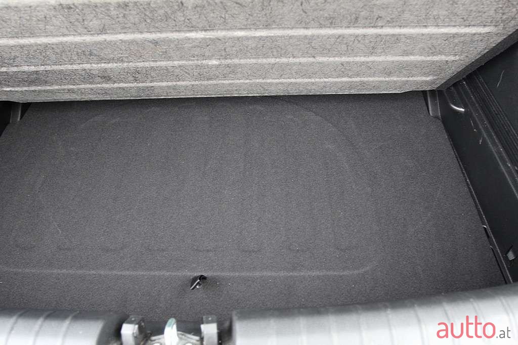 2018' Kia Stonic photo #4