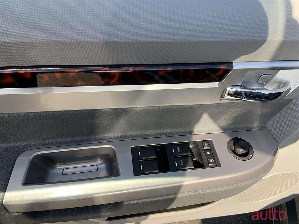 2008' Chrysler Sebring photo #5