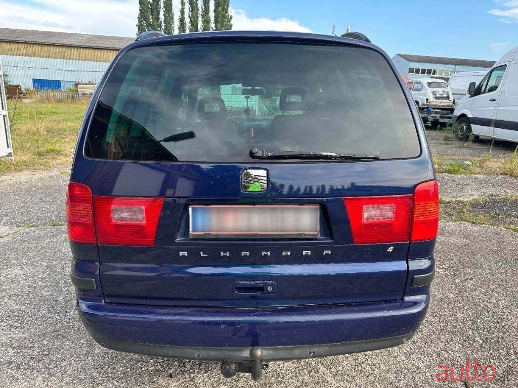 2008' SEAT Alhambra photo #4