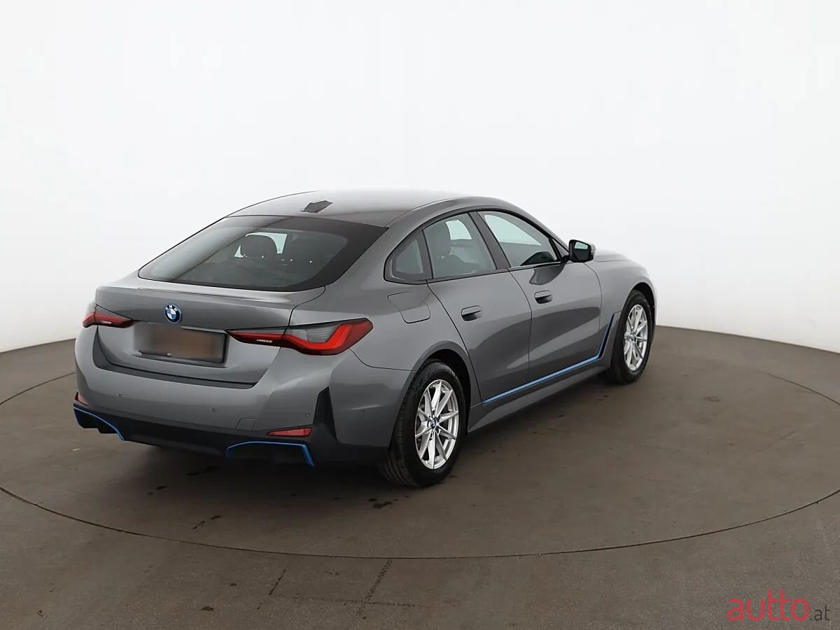 2023' BMW i4 photo #3