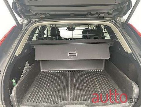 2019' Volvo XC60 photo #4