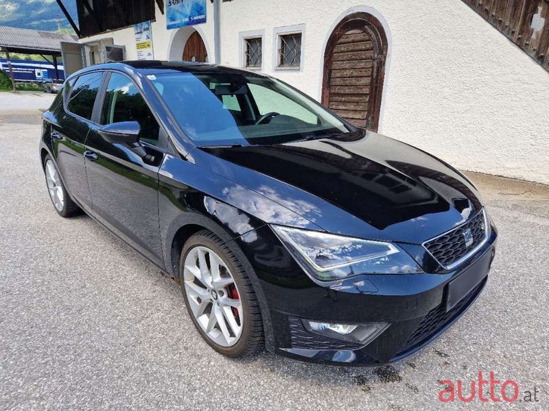 2013' SEAT Leon photo #3