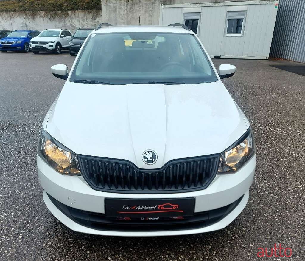 2016' Skoda Fabia photo #6