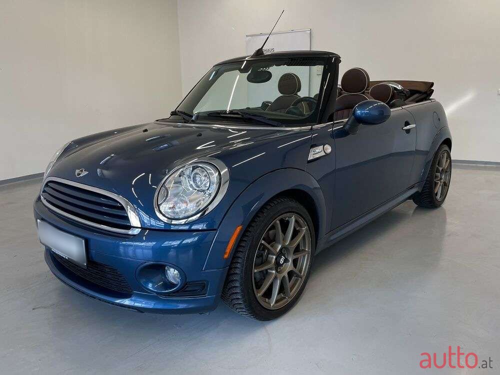 2009' MINI Cabrio photo #4