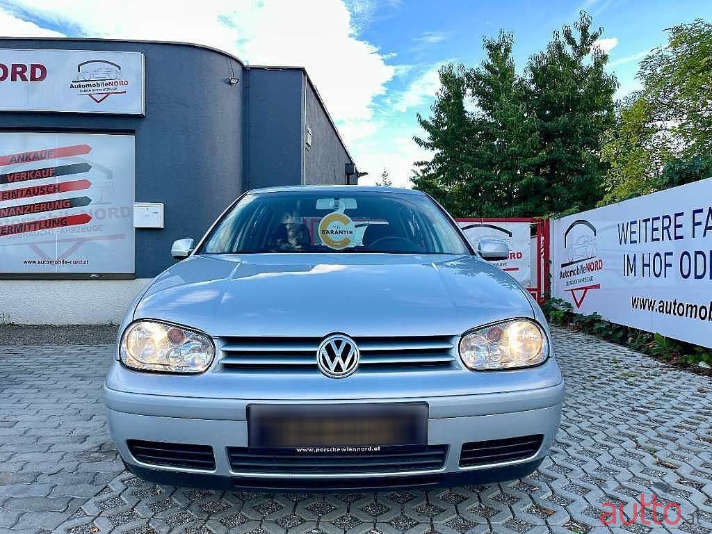 2001' Volkswagen Golf photo #2