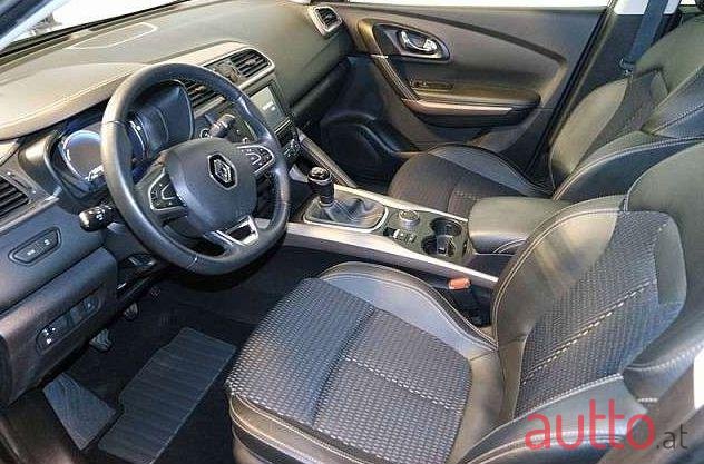 2015' Renault Kadjar photo #1