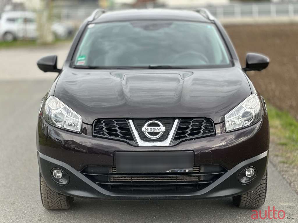 2012' Nissan Qashqai photo #2