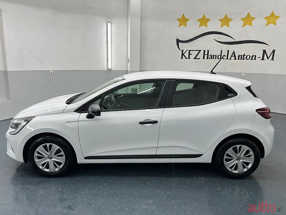2021' Renault Clio photo #2